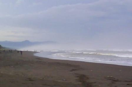 Pantai Ketapang Indah, 1. Wisata Hutan Payau (Mangrove), 2. Kampung Laut Cilacap, 3. Benteng Pendhem Cilacap, 4. Benteng Karang Bolong, 5. Gunung Srandil Cilacap, 6. Gunung Selok, 7. Pantai Jetis, 8. Pantai Teluk Penyu, 9. Pantai Permisan Cilacap, 10. Pantai Kalipat, 11. Pantai Kali Kencana, 12. Pantai Karang Pandan, 13. Pantai Widara Payung, 14. Waduk Kubang Kangkung, 15. Curug Cimandaway, 16. Hutan Pinus Karanggedang, 17. Desa Matenggeng, 18. Masjid Batu Taman Hati, 19. Alun-Alun Majenang, 20. Pura Mandara Giri Gunung Selok, 21. Air Terjun Citepus, 22. Banyu Pratama, 23. Waterpark Tirta Mas, 24. Alun-Alun Kroya, 25. Museum Susilo Soedarman, 26. Pantai Srandil, 27. Bumi Perkemahan Jambusari, 28. Pemandian Air Panas Cipari, 29. Pantai Ketapang Indah, 31. Pantai Sodong, 32. Pantai Cemara Sewu, 33. Curug Mandala, 34. Pantai Pasir Putih, 35. Pantai Singkil Karang Pakis, 36. Pantai Ranca Babakan
