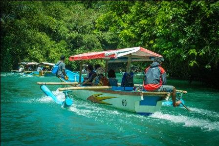 Transportasi di Green Canyon Pangandaran, Fasilitas Sekitar Green Canyon, Lokasi Objek Wisata Green Canyon, Akses menuju ke Green Canyon Pangandaran, Harga Tiket Masuk, Kelebihan Tempat Wisata Green Canyon Pangandaran, Keindahan Objek Wisata Green Canyon, Waktu Terbaik Berkunjung , Tips Liburan Seru ke Green Canyon Pangandaran
