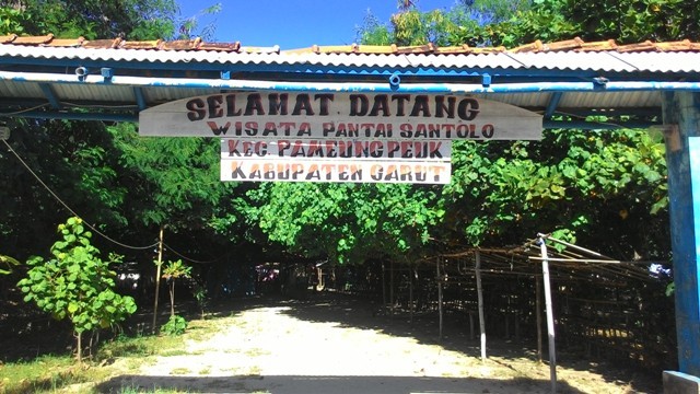 Liburan Seru ke Pantai Santolo Garut Jawa Barat, Alamat Pantai Santolo Garut, Rute Menuju Pantai Santolo Garut, Harga Tiket Masuk Pantai Santolo Garut, Aktivitas Seru di Pantai Santolo Garut, Fenomena Unik di Objek Wisata Pantai Santolo Garut, Video Objek Wisata Pantai Santolo Garut, Penginapan &amp; Restoran  di Pantai Santolo Garut