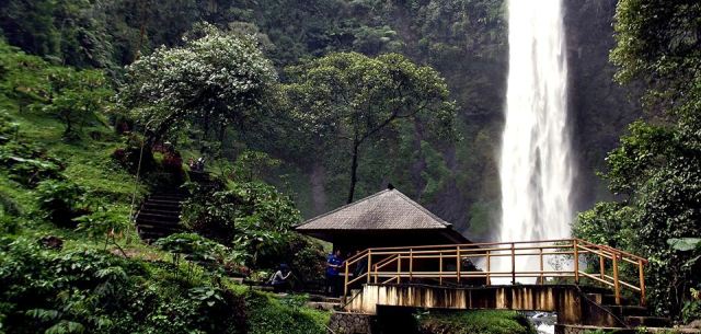 Keindahan Curug Cimahi Bandung, Alamat Curug Cimahi Bandung Jawa Barat, Rute Jalan Menuju Kawasan Wisata Curug Cimahi, Fasilitas yang Tersedia di Lokasi Wisata Curug Cimahi, Pesona Keindahan Curug Cimahi Sayang Dilewatkan, Harga Tiket Masuk Objek Wisata Curug Cimahi, Tips Liburan ke Curug Cimahi Bandung