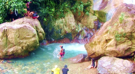 Wisata Curug Leuwi Hejo Bogor