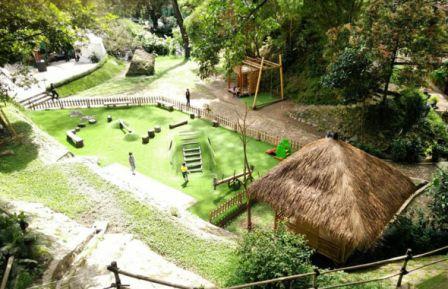 Amphitheatre Bale Pinton Maribaya, Asal Usul dari Wisata Alam Curug Maribaya, Lokasi Objek Wisata Curug Maribaya, Peta Curug Maribaya, Harga Tiket Masuk Curug Maribaya Lembang Bandung, Penginapan di dekat Curug Maribaya Bandung, Tips Liburan ke Curug Maribaya, Nomer Telepon Wisata Curug Maribaya Lembang, Kuliner Di Twig Cafe Dan Resto Langlang Buana, Spot Berfoto Sky Bridge Tapak Halimun, Ampitheatre Bale Pinton