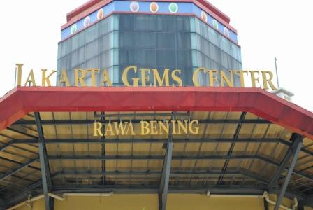 Jakarta Gems Center, 1. Taman Wiladatika, 2. Eldorado Water Park, 3. CIBUBUR GARDEN Eat & Play, 4. Kampoeng Maen Cibubur, 5. Telaga Arwana Cibubur, 6. Kampung Cina, 7. Taman Wisata Lebah, 8. Taman Mini Indonesia Indah, 9. Cibubur Garden Dairy, 10. Cibubur Junction, 11. Buperta Cibubur, 12. Monumen Pancasila Sakti, 13. Taman Cibubur Ciraos Adib RS, 14. Fantasy Island Cibubur, 15. Museum Komodo dan Taman Reptil, 16. Museum Perangko , 17. Taman Buah Mekarsari, 18. Kolam Renang Splash Waterpark Cibubur Country Cikeas, 19. Kolam Renang Tirta Teja, 20. Danau Jambore, 21. Hutan Pinus Cibubur, 22. Taman Mahoni, 23. Kampung Jepang, 24. Jakarta Gems Center, 25. Monumen Perjuangan Jatinegara
