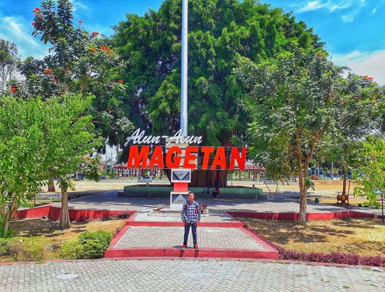 Liburan Seru di Alun-alun Magetan