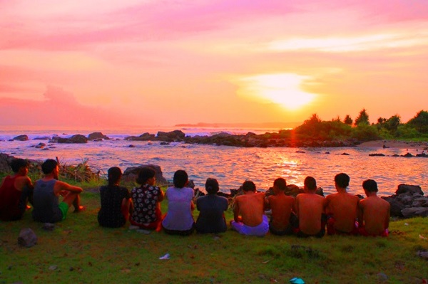 Suasana Sunrise di Pantai Laguna Lampung, Informasi Umum, Daya Tarik Wisata Pantai Laguna Lampung, Fasilitas Wisata di Pantai Laguna, Letak wisata Pantai Laguna Lampung, Rute dan Jalan Menuju Pantai Laguna, Harga tiket masuk di Pantai Laguna, Menikmati Sunset dan Sunrise di Pantai Laguna, Penginapan di Sekitar Pantai, Camping Seru