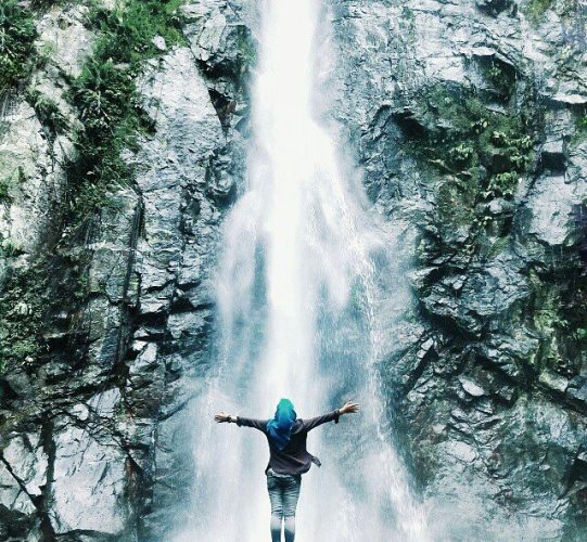 Air Terjun Permai Taludaa, 1. TIARA Water Park, 2. Pantai Ratu, 3. Benteng Ulanta, 4. Pantai TAMENDAO, 5. Desa Wisata Religi Buboho Bongo, 6. Pulo Cinta Gorontalo, 7. Air Terjun Hiyaliyo Da’a, 8. Air Terjun Permai Taludaa, 9. Pantai Kurenai, 10. Pantai Dunu, 11. Wisata Laut Olele, 12. Pulau Saronde, 13. Pantai Mananggu, 14. Air Terjun Tenilo, 15. Pantai Tenilo, 16. Pantai Bolihutuo, 17. Desa Suku Bajo (Desa Torosiaje), 18. Benteng Otanaha, 19. Wisata Bahari Hiu Paus, 20. Monumen Nani Wartabone, 21. Pantai Pasir Putih Leato, 22. Menara Keagungan Limboto, 23. Pemandian Air Panas Lombongo, 24. Pantai Tangga 2000, 25. Air Terjun Ayuhulalo, 26. Pantai Indah Boalemo, 27. Pusat Karawo, 28. Pantai Botutonuo, 29. Pacuan Karapan Sapi, 30. Teluk Tomini, 31. Kolam Renang Potanga, 32. Pulau Bitila, 33. Wisata Pentadio Resort, 34. Rumah Adat Gorontalo, 35. Wisata Bukit Layang Gorontalo, 36. Masjid Walima Emas Gorontalo, 37. Danau Perintis, 38. Pulau Diyonumo, 39. Danau Limboto, 40. Taman Nasional Bogani Nani Wartabone Gorontalo