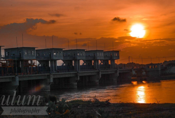 Bendungan Gerak Sembayat via @ulum_02, 1. Pulau Bawean, 2. Pulau Noko, 3. Pantai Pulau Cina, 4. Pulau Noko Selayar, 5. Pantai Delegan, 6. Pantai Sukaoneng, 7. Pantai Ria, 8. Pantai Kuburan Panjang, 9. Pantai Labuhan, 10. Pantai Terosan, 11. Pantai Mayangkara, 12. Bukit Kapur Sekapuk, 13. Gunung Surowiti, 14. Air Terjun Laccar, 15. Air Terjun Patar Selamat, 16. Gua Gelang Agung, 17. Air Terjun Putri, 18. Telaga Ngipik, 19. Dynasty Water World, 20. Gua Giri Gajah, 21. Prasasti Gosari, 22. Masjid Agung Gresik, 23. Sendang Banyu Biru Lowayu, 24. Tempat Petilasan Sunan Kalijaga, 25. Tempat Wisata Adenium, 26. Hutan Mangrove Ujungpangkah, 27. Air Terjun Murtalaya, 28. Gua Langsih, 29. Danau Kastoba, 30. Bukit Jamur, 31. Bukit Kapur Suci, 32. Bukit Larangan, 33. Bukit Awan Waterpark, 34. Museum Sunan Giri, 35. Pemandian Air Panas Sangkapura, 36. Bendungan Gerak Sembayat, 37. Tanjung Gaang, 37. Penangkaran Rusa, 39. Kota Lama Gresik, 40. Kampung Kemasan Gresik, 41. Klenteng Kim Hin Kiong, 42. Situs Giri Kedaton & Makam Raden Supeno, 43. Makam Sunan Maulana Malik Ibrahim, 44. Bukit Bintang Gresik, 45. Alun Alun Gresik, 46. Wahana Ekspresi Poesponegoro, 47. Top View, 48. Lembing Kopeng, 49. Telaga Pegat, 50. Wisata Petik Buah Naga, 51. Pulau Mengare, 52. Makam Siti Fatimah, 53. Masjid KH Ahmad Dahlan, 54. Pantai Karang Kering, 55. Pulau Gili, 56. Makam Sunan Prapen, 57. Pantai Mombhul, 58. Mercusuar Dusun Bom Bawean, 1. Nasi Krawu Gresik, 2. Warung Apung Rahmawati, 3. Pucoki House, 4. Dynasty Resto and Cafe, 5. Veranda Cafe and Pasta House Gresik