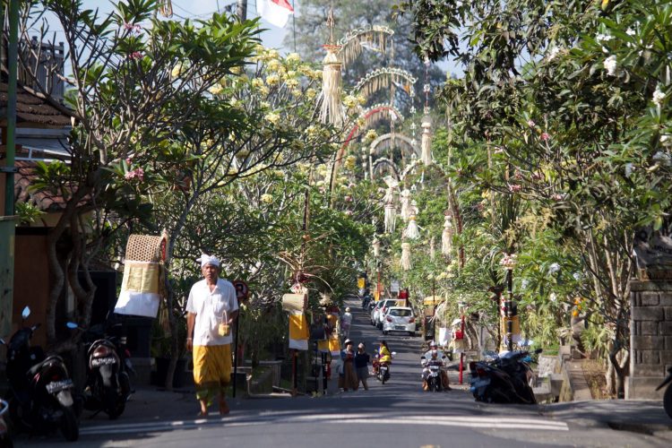 Desa Wisata Nyuh Kuning via I-discoverasia, 1. Museum Blanco Renaissance, 2. Museum Seni Agung Rai, 3. Pura Puseh Desa Batuan, 4. Candi Gunung Kawi, 5. Bali Safari &amp; Marine Park, 6. Mandala Wisata Wenara Wana, 7. Museum Puri Lukisan, 8. Museum Seni Neka, 9. Goa Gajah, 10. Pasar Sukowati, 11. Pemandian Pura Tirta Empul, 12. Bali Bird Park, 13. Elephant Safari Park, 14. Kebun Binatang Bali, 15. Air Terjun Tegenungan, 16. Bukit Campuhan, 17. Taman Kupu-Kupu Kemenuh, 18. Pura Tirta Empul, 19. Pura Taman Saraswati, 20.  Air terjun Kanto lampo, 21. Air Terjun Goa Rang Reng, 22. Desa Tegalalang, 23. Arung Jeram di Sungai Ayung, 24. Taman Nusa, 25. Pantai Lebih Gianyar, 26. Bukit Jati Waterboom, 27. Sekar Bumi Farm, 28. Wisata Bali Pulina, 29. Puri Saren Agung, 30. Puri Dalem Agung Padangtegal, 31. Wisata Desa Ubud, 32. Wisata Hidden Canyon Beji Guwang, 33. Desa Wisata Nyuh Kuning, 34. Wisata Rudana Museum, 35. Wisata Monkey Forest, 36. Wisata Tari Legong Mahabharata, 37. Wisata Pasar Tradisional Di Ubud, 38. Wisata Pasar Senggol Di Ubud, 39. Wisata Desa Celuk, 40. Wisata Pura Pegulingan di Tampaksiring, 41. Wisata Pura Bukit Camplung, 42. Pura Kebo Edan, 43. Pura Dalem Sidan, 44. Wisata Desa Sidan, 45. Wisata Pantai Siyut, 46. Wisata Pantai Secret Ketewel, 47. Wisata Pura Dharma Durga Kutri, 48. Museum Pendet di Ubud, 49. Wisata Pantai Cucukan, 50. Wisata Goa Garba, 51. Wisata Desa Petulu, 52. Wisata Relief Yeh Pulu, 53. Wisata Tari Barong, 54. Wisata Candi Tebing, 55. Wisata Pantai Purnama