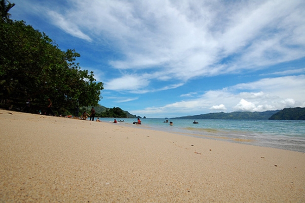 Pantai Pasir Putih Leato, 1. TIARA Water Park, 2. Pantai Ratu, 3. Benteng Ulanta, 4. Pantai TAMENDAO, 5. Desa Wisata Religi Buboho Bongo, 6. Pulo Cinta Gorontalo, 7. Air Terjun Hiyaliyo Da’a, 8. Air Terjun Permai Taludaa, 9. Pantai Kurenai, 10. Pantai Dunu, 11. Wisata Laut Olele, 12. Pulau Saronde, 13. Pantai Mananggu, 14. Air Terjun Tenilo, 15. Pantai Tenilo, 16. Pantai Bolihutuo, 17. Desa Suku Bajo (Desa Torosiaje), 18. Benteng Otanaha, 19. Wisata Bahari Hiu Paus, 20. Monumen Nani Wartabone, 21. Pantai Pasir Putih Leato, 22. Menara Keagungan Limboto, 23. Pemandian Air Panas Lombongo, 24. Pantai Tangga 2000, 25. Air Terjun Ayuhulalo, 26. Pantai Indah Boalemo, 27. Pusat Karawo, 28. Pantai Botutonuo, 29. Pacuan Karapan Sapi, 30. Teluk Tomini, 31. Kolam Renang Potanga, 32. Pulau Bitila, 33. Wisata Pentadio Resort, 34. Rumah Adat Gorontalo, 35. Wisata Bukit Layang Gorontalo, 36. Masjid Walima Emas Gorontalo, 37. Danau Perintis, 38. Pulau Diyonumo, 39. Danau Limboto, 40. Taman Nasional Bogani Nani Wartabone Gorontalo
