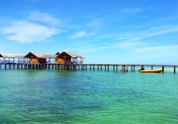 Pulau Saronde, 1. TIARA Water Park, 2. Pantai Ratu, 3. Benteng Ulanta, 4. Pantai TAMENDAO, 5. Desa Wisata Religi Buboho Bongo, 6. Pulo Cinta Gorontalo, 7. Air Terjun Hiyaliyo Da’a, 8. Air Terjun Permai Taludaa, 9. Pantai Kurenai, 10. Pantai Dunu, 11. Wisata Laut Olele, 12. Pulau Saronde, 13. Pantai Mananggu, 14. Air Terjun Tenilo, 15. Pantai Tenilo, 16. Pantai Bolihutuo, 17. Desa Suku Bajo (Desa Torosiaje), 18. Benteng Otanaha, 19. Wisata Bahari Hiu Paus, 20. Monumen Nani Wartabone, 21. Pantai Pasir Putih Leato, 22. Menara Keagungan Limboto, 23. Pemandian Air Panas Lombongo, 24. Pantai Tangga 2000, 25. Air Terjun Ayuhulalo, 26. Pantai Indah Boalemo, 27. Pusat Karawo, 28. Pantai Botutonuo, 29. Pacuan Karapan Sapi, 30. Teluk Tomini, 31. Kolam Renang Potanga, 32. Pulau Bitila, 33. Wisata Pentadio Resort, 34. Rumah Adat Gorontalo, 35. Wisata Bukit Layang Gorontalo, 36. Masjid Walima Emas Gorontalo, 37. Danau Perintis, 38. Pulau Diyonumo, 39. Danau Limboto, 40. Taman Nasional Bogani Nani Wartabone Gorontalo