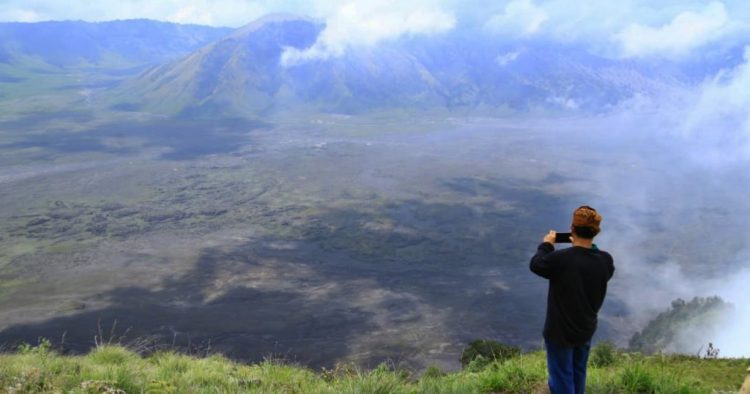 B-30 Gunung Bromo, 1. Padang Rumput Savana, 2. Probolinggo Punya Miniatur Pulau Madura, Gili Ketapang, 3. Objek Wisata Gunung Bromo, 4. Menikmati Keindahan Puncak B29 Bromo, 5. Wisata Alam Air Terjun Madakaripura, 6. Wisata Air Terjun Umbulan, 7. Liburan Seru ke Gunung Argopuro, 8. Danau Taman Hidup, 9. Air Terjun Watu Lawang, 10. Air Terjun Triban, 11. Air Terjun Kedung Amis, 12. Air Terjun Sumber Pakis II, 13. Berlama-lama di Pantai Bentar, 14. Bukit Bentar Probolinggo, 15. Menikmati Kesejukan Kebun Teh Andung Biru, 16. Relaksasi di Pemandian Air Panas Desa Tiris, 17. Coba Tantangan Arung Jeram Sungai Pekalen, 18. Air Terjun Darungan, 19. Air Terjun Kali Pedati, 20. Danau Ronggojalu, 21. Danau Agung, 22. Ranu Segaran, 23. Menilik Sejarah di Candi Jabung, 24. Candi Kedaton, 25. Taman Wisata Studi Lingkungan (TWSL), 26. Agrowisata Sumberbendo, 27. Liburan Bersejarah di Museum Probolinggo, 28. Nongkrong di Alun-Alun Probolinggo, 29. Mandi-mandi di Kolam Renang TRA, 30. Wisata Mangrove BJBR Probolinggo, 31. Madakaripura Forest Park, 32. Mahoni Grand Park, 33. Masjid Tiban Babussalam, 34. Museum Dr. Mohammad Saleh, 35. Pelabuhan Tanjung Tembaga, 36. Wisata Ranu Merah, 37. B-30 Gunung Bromo, 38. Bromo Terrace, 39. Jiwa Jawa Resort Bromo, 40. Pagupon Bromo Budget Lodge, 41. Air Terjun Jaran Goyang, 42. Bermi Mini Land, 43. Pantai Duta, 44. Pantai Tambak Sari, 45. Gunung Batok, 46. Cikasur, 47. Hutan Damar, 48. Bromo Camp House, 49. Air Terjun Buto Ijo, 50. Air Terjun Dalem, 51. Jembatan Biru Ranon, 52. Wisata Agropolitan, 53. Sumber Naga