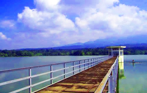 Liburan ke Waduk Dawuhan