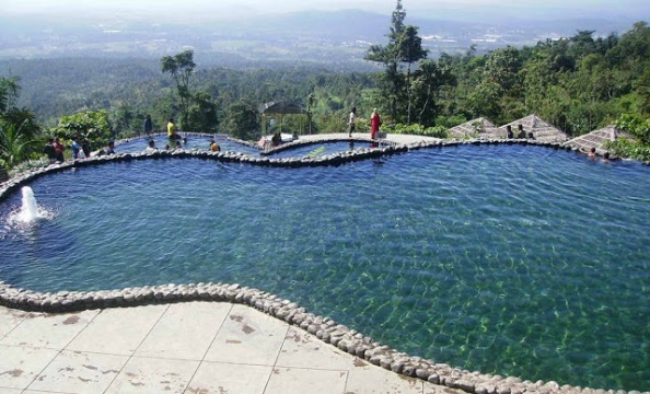 Taman Rekreasi Wisata Umbul, 1. Gunung Wilis, 2. Wisata Alam Grape, 3. Waduk Bening Widas, 4. Waduk Kedungbrubus, 5. Taman Wisata Gunung Kendil, 6. Air Terjun Banyulawe Dong, 7. Air Terjun Kucur, 8. Air Terjun Seweru, 9. Air Terjun Krecekan Denu, 10. Taman Rekreasi Wisata Umbul