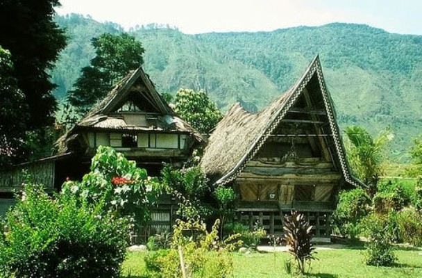 Destinasi Wisata Desa Peceren via Wisataindonesia, 1. Objek Wisata Bukit Gundaling, 2. Destinasi Wisata Desa Peceren, 3. Liburan Seru ke Taman Alam Lumbini, 4. Wisata Sejarah di Museum Pusaka Karo Berastagi, 5. Mengunjungi Gunung Sinabung, 6. Pemandian Air Panas Lau Sidebuk – Debuk, 7. Wahana Liburan Funland Mickey Holiday, 8. Bersantai di Bukit Kubu Berastagi, 9. Menikmati Sajian Wisata Kuliner di Panatapan, 10. Pasar Buah Berastagi, 11. Spot Wisata Danau Lau Kawar, 12. Wisata Alami Air Terjun Sikulikap, 13. Gereja Inkultruratif Karo Santo Fransiskus Asisi, 14. Gundaling Farm Berastagi, 15. Berkunjung ke Kebun Raya Tongkoh, 16. Mengunjungi Kampung Tradisional Desa Lingga, 17. Trekking ke Gunung Sibayak, 18. Air Terjun Dua Warna Nan Eksotis, 19. Objek Wisata Alam Air Terjun Batu Belah, 20. Sinabung Hill Resort, 21. Penatapan, 22. Rindu Alam Resort, 23. Kebun Madu Efi, 24. Sapo Juma
