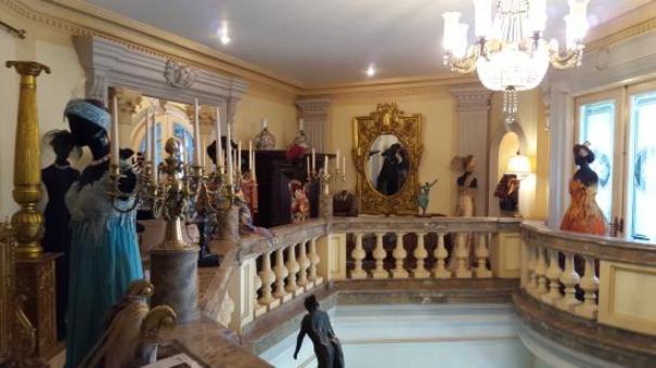 Museum Harry Darsono, Sang Desainer Kelas Dunia, 1. Taman Margasatwa Ragunan, 2. Tebet Eco Park, 3. Taman Menteng, 4. Kidzania Jakarta, 5. Museum Layang-layang Indonesia, 6. Playparq Kemang, 7. KidCity Transmart Cilandak, 8. Taman Langsat, 9. Taman Spathodea, 10. Hauwke’s Auto Gallery, 11. Setu Babakan, 12. Museum Basoeki Abdullah, 13. Pusat Primata Schmutzer Jakarta, 14. Taman Tabebuya, 15. Museum Satria Mandala, 16. Pondok Indah Water Park, 17. Museum di Tengah Kebun, 18. Taman Ayodia, 19. The Playground, 20. Komunitas Salihara, 21. Museum Harry Darsono, 22. Monumen Patung Dirgantara ‘Tugu Pancoran Tebet’, 23. Taman Literasi Martha Christina Tiahahu, 24. Taman Mataram, 25. Kampung Main Cipulir, 26. Hutan Kota Srengseng Sawah, 27. The Escape Hunt (Tutup), 28. Taman Sepat Pasar Minggu, 28. Taman Tangkuban Perahu, 30. PINISI EDUTAINMENT PARK, 31. Speedy Karting Pancoran (Tutup), 32. Taman Dadap Merah, 33. Flight Experience Gandaria (Tutup), 34. Belanja di Kota Kasablanka, 35. Pasar Santa, 36. Jimbaran Outdoor Tanah Abang, 37. Kemang Food Festival, 38. Rooftop Lucy in The Sky, 39. Taman Tanjung, 40. Museum Reksa Artha