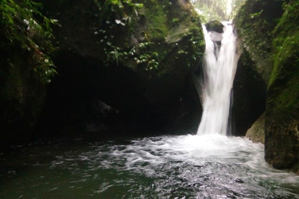 Objek Wisata Alam Air Terjun Batu Belah, 1. Objek Wisata Bukit Gundaling, 2. Destinasi Wisata Desa Peceren, 3. Liburan Seru ke Taman Alam Lumbini, 4. Wisata Sejarah di Museum Pusaka Karo Berastagi, 5. Mengunjungi Gunung Sinabung, 6. Pemandian Air Panas Lau Sidebuk – Debuk, 7. Wahana Liburan Funland Mickey Holiday, 8. Bersantai di Bukit Kubu Berastagi, 9. Menikmati Sajian Wisata Kuliner di Panatapan, 10. Pasar Buah Berastagi, 11. Spot Wisata Danau Lau Kawar, 12. Wisata Alami Air Terjun Sikulikap, 13. Gereja Inkultruratif Karo Santo Fransiskus Asisi, 14. Gundaling Farm Berastagi, 15. Berkunjung ke Kebun Raya Tongkoh, 16. Mengunjungi Kampung Tradisional Desa Lingga, 17. Trekking ke Gunung Sibayak, 18. Air Terjun Dua Warna Nan Eksotis, 19. Objek Wisata Alam Air Terjun Batu Belah, 20. Sinabung Hill Resort, 21. Penatapan, 22. Rindu Alam Resort, 23. Kebun Madu Efi, 24. Sapo Juma