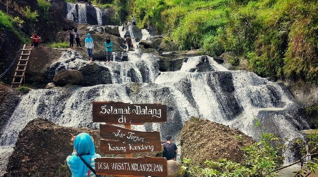 1. Air Terjun Sri Gethuk yang Indahnya Bikin Melongo , 2. Wisata Air Terjun Banyunibo, 3. Air Terjun Kedung Kandang, 4. Curug Gedhe yang Seru Buat Nyebur, 5. Kiendahan Curug Sidoharjo, 6. Liburan Seru di Air Terjun Luweng Sampang, 7. Air Terjun Lepo Bikin Lupo Waktu, 8. Air Terjun Kembang Soka yang Bisa Mandi Suka-suka, 9. Air Terjun Pantai Jogan, 10. Air Terjun Grojogan Sewu, 11. Air Terjun Tlogo Muncar Kaliurang, 12. Keindahan Air Terjun Jurang Pulosari yang masih Perawan, 13. Objek Wisata Alam Air Terjun Randusari, 14. Liburan ke Air Terjun Kedung Pengilon, 15. Menjamah Air Terjun Perawan Sidoharjo, 16. Air Terjun Kedung Pedut, 17. Air Terjun Setawing, 18. Taman Sungai Mudal, 19. Air Terjun Kedung Bendo, 20. Air Terjun Seribu Batu, 21. Air Terjun Tuwondo, 22. Menenangkan pikiran di Air Terjun Indah Gedangsari, 23. Wisata Alam Grojogan Pucung, 24. Air Terjun Pantai Unik di Jogan, 25. Wisata Alam plus Religi di Air Terjun Goa Selarong, 26. Curug Watu Jonggol, 27. Air Terjun Parangtritis