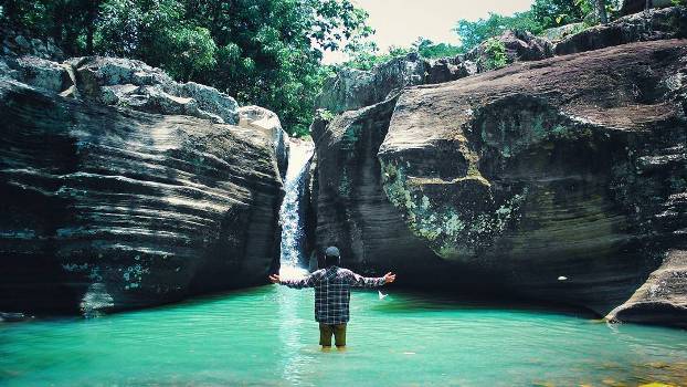 1. Air Terjun Sri Gethuk yang Indahnya Bikin Melongo , 2. Wisata Air Terjun Banyunibo, 3. Air Terjun Kedung Kandang, 4. Curug Gedhe yang Seru Buat Nyebur, 5. Kiendahan Curug Sidoharjo, 6. Liburan Seru di Air Terjun Luweng Sampang, 7. Air Terjun Lepo Bikin Lupo Waktu, 8. Air Terjun Kembang Soka yang Bisa Mandi Suka-suka, 9. Air Terjun Pantai Jogan, 10. Air Terjun Grojogan Sewu, 11. Air Terjun Tlogo Muncar Kaliurang, 12. Keindahan Air Terjun Jurang Pulosari yang masih Perawan, 13. Objek Wisata Alam Air Terjun Randusari, 14. Liburan ke Air Terjun Kedung Pengilon, 15. Menjamah Air Terjun Perawan Sidoharjo, 16. Air Terjun Kedung Pedut, 17. Air Terjun Setawing, 18. Taman Sungai Mudal, 19. Air Terjun Kedung Bendo, 20. Air Terjun Seribu Batu, 21. Air Terjun Tuwondo, 22. Menenangkan pikiran di Air Terjun Indah Gedangsari, 23. Wisata Alam Grojogan Pucung, 24. Air Terjun Pantai Unik di Jogan, 25. Wisata Alam plus Religi di Air Terjun Goa Selarong, 26. Curug Watu Jonggol, 27. Air Terjun Parangtritis