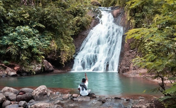 1. Air Terjun Sri Gethuk yang Indahnya Bikin Melongo , 2. Wisata Air Terjun Banyunibo, 3. Air Terjun Kedung Kandang, 4. Curug Gedhe yang Seru Buat Nyebur, 5. Kiendahan Curug Sidoharjo, 6. Liburan Seru di Air Terjun Luweng Sampang, 7. Air Terjun Lepo Bikin Lupo Waktu, 8. Air Terjun Kembang Soka yang Bisa Mandi Suka-suka, 9. Air Terjun Pantai Jogan, 10. Air Terjun Grojogan Sewu, 11. Air Terjun Tlogo Muncar Kaliurang, 12. Keindahan Air Terjun Jurang Pulosari yang masih Perawan, 13. Objek Wisata Alam Air Terjun Randusari, 14. Liburan ke Air Terjun Kedung Pengilon, 15. Menjamah Air Terjun Perawan Sidoharjo, 16. Air Terjun Kedung Pedut, 17. Air Terjun Setawing, 18. Taman Sungai Mudal, 19. Air Terjun Kedung Bendo, 20. Air Terjun Seribu Batu, 21. Air Terjun Tuwondo, 22. Menenangkan pikiran di Air Terjun Indah Gedangsari, 23. Wisata Alam Grojogan Pucung, 24. Air Terjun Pantai Unik di Jogan, 25. Wisata Alam plus Religi di Air Terjun Goa Selarong, 26. Curug Watu Jonggol, 27. Air Terjun Parangtritis