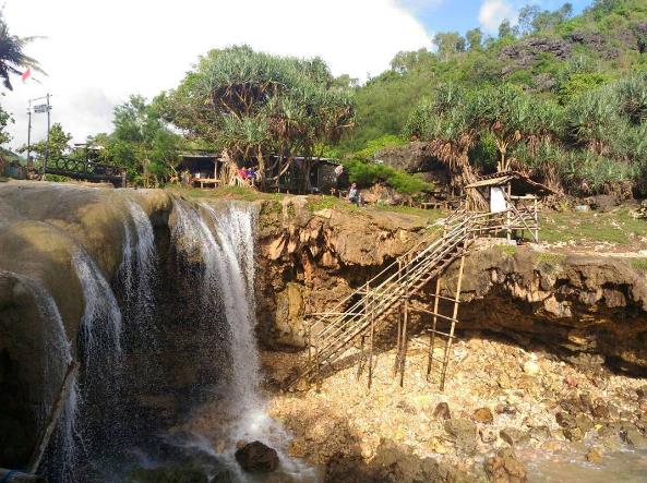 1. Air Terjun Sri Gethuk yang Indahnya Bikin Melongo , 2. Wisata Air Terjun Banyunibo, 3. Air Terjun Kedung Kandang, 4. Curug Gedhe yang Seru Buat Nyebur, 5. Kiendahan Curug Sidoharjo, 6. Liburan Seru di Air Terjun Luweng Sampang, 7. Air Terjun Lepo Bikin Lupo Waktu, 8. Air Terjun Kembang Soka yang Bisa Mandi Suka-suka, 9. Air Terjun Pantai Jogan, 10. Air Terjun Grojogan Sewu, 11. Air Terjun Tlogo Muncar Kaliurang, 12. Keindahan Air Terjun Jurang Pulosari yang masih Perawan, 13. Objek Wisata Alam Air Terjun Randusari, 14. Liburan ke Air Terjun Kedung Pengilon, 15. Menjamah Air Terjun Perawan Sidoharjo, 16. Air Terjun Kedung Pedut, 17. Air Terjun Setawing, 18. Taman Sungai Mudal, 19. Air Terjun Kedung Bendo, 20. Air Terjun Seribu Batu, 21. Air Terjun Tuwondo, 22. Menenangkan pikiran di Air Terjun Indah Gedangsari, 23. Wisata Alam Grojogan Pucung, 24. Air Terjun Pantai Unik di Jogan, 25. Wisata Alam plus Religi di Air Terjun Goa Selarong, 26. Curug Watu Jonggol, 27. Air Terjun Parangtritis