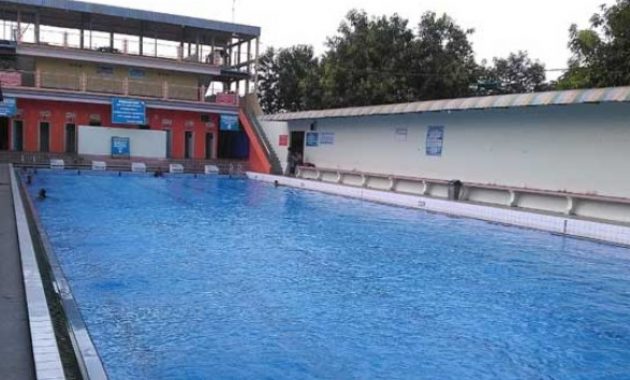Banyu Biru, 1. Air Terjun Tretes, 2. Candi Ngrimbi, 3. Goa Sigolo – Golo, 4. Goa Sriti, 5. Kedung Cinet, 6. Klenteng Hong San Kiong, 7. Gereja Mojowarno, 8. Makam Gunung Kuncung, 9. Sendang Made, 10. Sumber Penganten, 11. Tirta Wisata Keplaksari, 12. Dam Karet Sungai Brantas, 13. Masjid Agung Jombang, 14. Kelenteng Boo Hway Bio, 15. Segolo – Golo Eco Park, 16. Downhill Wana Wisata Panglungan, 17. Taman Kebon Ratu, 18. Kampoeng Djawi, 19. Kampung Durian, 20. Wana Wisata Air Sumberboto, 21. Kedung Sewu, 22. Air Terjun Sekar Pundak Sari, 23. Air Terjun Selo Lapis, 24. Air Terjun Grenjeng, 25. Air Terjun Sanggar, 26. Air Terjun Sikelip, 27. Alun – Alun Kota Jombang, 28. Ringin Contong, 29. Wisata Pujasera Kebon Rojo, 30. Air Terjun Sanggar, 31. Bukit Seloringgit, 32. Sendang Tlimo, 33. Alas Gedangan Mojoagung, 34. Waduk Jambe, 35. Embung Kudu, 36. Air Terjun Ngebleng, 37. Wisata Alam Banyu Mili, 38. Taman Ponggok Banjarsari, 39. Bukit Hijau Carangwulung, 40. Wisata Bale Tani Jombang, 41. Masjid Dr. H. Moeldoko, 42. Kawasan Makam Gus Dur, 43. Aquatics Pool, 44. Tirta Agung, 45. Banyu Biru