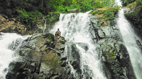 1. Air Terjun Sri Gethuk yang Indahnya Bikin Melongo , 2. Wisata Air Terjun Banyunibo, 3. Air Terjun Kedung Kandang, 4. Curug Gedhe yang Seru Buat Nyebur, 5. Kiendahan Curug Sidoharjo, 6. Liburan Seru di Air Terjun Luweng Sampang, 7. Air Terjun Lepo Bikin Lupo Waktu, 8. Air Terjun Kembang Soka yang Bisa Mandi Suka-suka, 9. Air Terjun Pantai Jogan, 10. Air Terjun Grojogan Sewu, 11. Air Terjun Tlogo Muncar Kaliurang, 12. Keindahan Air Terjun Jurang Pulosari yang masih Perawan, 13. Objek Wisata Alam Air Terjun Randusari, 14. Liburan ke Air Terjun Kedung Pengilon, 15. Menjamah Air Terjun Perawan Sidoharjo, 16. Air Terjun Kedung Pedut, 17. Air Terjun Setawing, 18. Taman Sungai Mudal, 19. Air Terjun Kedung Bendo, 20. Air Terjun Seribu Batu, 21. Air Terjun Tuwondo, 22. Menenangkan pikiran di Air Terjun Indah Gedangsari, 23. Wisata Alam Grojogan Pucung, 24. Air Terjun Pantai Unik di Jogan, 25. Wisata Alam plus Religi di Air Terjun Goa Selarong, 26. Curug Watu Jonggol, 27. Air Terjun Parangtritis