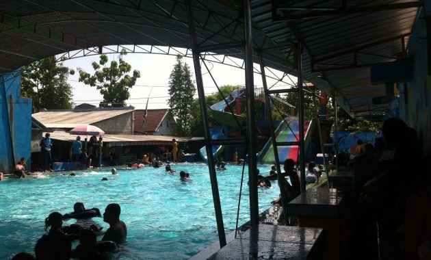 Tirta Agung via Berytoyota, 1. Air Terjun Tretes, 2. Candi Ngrimbi, 3. Goa Sigolo – Golo, 4. Goa Sriti, 5. Kedung Cinet, 6. Klenteng Hong San Kiong, 7. Gereja Mojowarno, 8. Makam Gunung Kuncung, 9. Sendang Made, 10. Sumber Penganten, 11. Tirta Wisata Keplaksari, 12. Dam Karet Sungai Brantas, 13. Masjid Agung Jombang, 14. Kelenteng Boo Hway Bio, 15. Segolo – Golo Eco Park, 16. Downhill Wana Wisata Panglungan, 17. Taman Kebon Ratu, 18. Kampoeng Djawi, 19. Kampung Durian, 20. Wana Wisata Air Sumberboto, 21. Kedung Sewu, 22. Air Terjun Sekar Pundak Sari, 23. Air Terjun Selo Lapis, 24. Air Terjun Grenjeng, 25. Air Terjun Sanggar, 26. Air Terjun Sikelip, 27. Alun – Alun Kota Jombang, 28. Ringin Contong, 29. Wisata Pujasera Kebon Rojo, 30. Air Terjun Sanggar, 31. Bukit Seloringgit, 32. Sendang Tlimo, 33. Alas Gedangan Mojoagung, 34. Waduk Jambe, 35. Embung Kudu, 36. Air Terjun Ngebleng, 37. Wisata Alam Banyu Mili, 38. Taman Ponggok Banjarsari, 39. Bukit Hijau Carangwulung, 40. Wisata Bale Tani Jombang, 41. Masjid Dr. H. Moeldoko, 42. Kawasan Makam Gus Dur, 43. Aquatics Pool, 44. Tirta Agung, 45. Banyu Biru