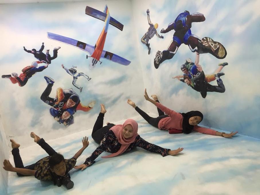3D Trick Art via Petigo
