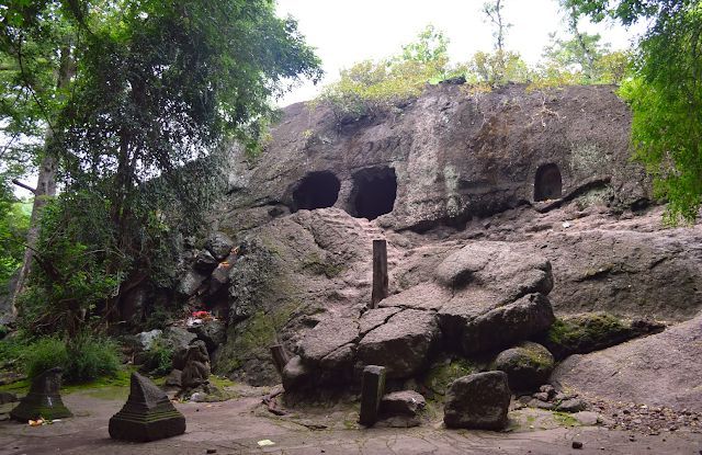 1. Taman Hutan Kota Tulungagung, 2. Kampung Susu Dinasty, 3. Taman Aloon – Aloon Tulungagung, 4. Taman Kali Ngrowo, 5. Agrowisata Belimbing, 6. Pantai Kedung Tumpang, 7. Pantai Molang, 8. Pantai Popoh, 9. Pantai Sanggar, 10. Pantai Sidem, 11. Pantai Pacar, 12. Pantai Godeg, 13. Pantai Coro, 14. Tebing Banyu Mulok, 15. Jambooland Waterpark, 16. Splash Waterpark, 17. Air Terjun Jurang Senggani, 18. Air Terjun Coban Kromo, 19. Air Terjun Kedung Simin, 20. Air Terjun Alas Kandung, 21. Air Terjun Pandan Wangi, 22. Air Terjun Lawean, 23. Candi Penampihan, 24. Candi Dadi, 25. Candi Sanggrahan, 26. Nyawangan Park, 27. Telaga Ngambal, 28. Kedung Tritis, 29. Batu Gedong, 30. Bukit Jomblo, 31. Ranu Gumbolo, 32. Pantai Gerangan, 33. Pantai Brumbun, 34. Pantai Sawah Ombo, 35. Pantai Sioro, 36. Pantai Dlodo, 37. Pantai Klatak Tulungagung , 38. Berburu Sunrise di Pantai Sine, 39. Pantai Lumbung, 40. Pantai Pathok Gebang, 41. Air Terjun Parang Kikis, 42. Jurug Tejo, 43. Gunung Budeg, 44. Candi Boyolangu, 45. Goa Selomangleng, 46. Pantai Ngalur, 47. Sungai Niyama, 48. “Pusat Oleh-oleh” Sentral Kerajinan Industri Marmer, 49. Klenteng Tjoe Tik Kiong, 50. Pantai Pucang Sawit, 51. Waduk Wonorejo, 52. Dokar Dreamland, 53. Gunung Bolo, 54. Wisata Kampung Tani, 55. Goa Pasir, 56. Pantai Gemah, 57. Pantai Patuk Gebang, 58. Pantai Dadap