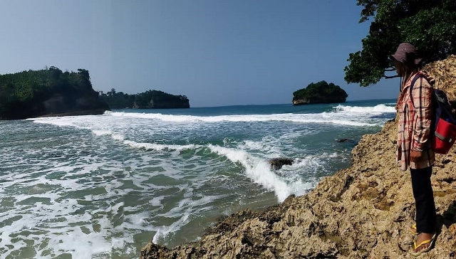 1. Taman Hutan Kota Tulungagung, 2. Kampung Susu Dinasty, 3. Taman Aloon – Aloon Tulungagung, 4. Taman Kali Ngrowo, 5. Agrowisata Belimbing, 6. Pantai Kedung Tumpang, 7. Pantai Molang, 8. Pantai Popoh, 9. Pantai Sanggar, 10. Pantai Sidem, 11. Pantai Pacar, 12. Pantai Godeg, 13. Pantai Coro, 14. Tebing Banyu Mulok, 15. Jambooland Waterpark, 16. Splash Waterpark, 17. Air Terjun Jurang Senggani, 18. Air Terjun Coban Kromo, 19. Air Terjun Kedung Simin, 20. Air Terjun Alas Kandung, 21. Air Terjun Pandan Wangi, 22. Air Terjun Lawean, 23. Candi Penampihan, 24. Candi Dadi, 25. Candi Sanggrahan, 26. Nyawangan Park, 27. Telaga Ngambal, 28. Kedung Tritis, 29. Batu Gedong, 30. Bukit Jomblo, 31. Ranu Gumbolo, 32. Pantai Gerangan, 33. Pantai Brumbun, 34. Pantai Sawah Ombo, 35. Pantai Sioro, 36. Pantai Dlodo, 37. Pantai Klatak Tulungagung , 38. Berburu Sunrise di Pantai Sine, 39. Pantai Lumbung, 40. Pantai Pathok Gebang, 41. Air Terjun Parang Kikis, 42. Jurug Tejo, 43. Gunung Budeg, 44. Candi Boyolangu, 45. Goa Selomangleng, 46. Pantai Ngalur, 47. Sungai Niyama, 48. “Pusat Oleh-oleh” Sentral Kerajinan Industri Marmer, 49. Klenteng Tjoe Tik Kiong, 50. Pantai Pucang Sawit, 51. Waduk Wonorejo, 52. Dokar Dreamland, 53. Gunung Bolo, 54. Wisata Kampung Tani, 55. Goa Pasir, 56. Pantai Gemah, 57. Pantai Patuk Gebang, 58. Pantai Dadap