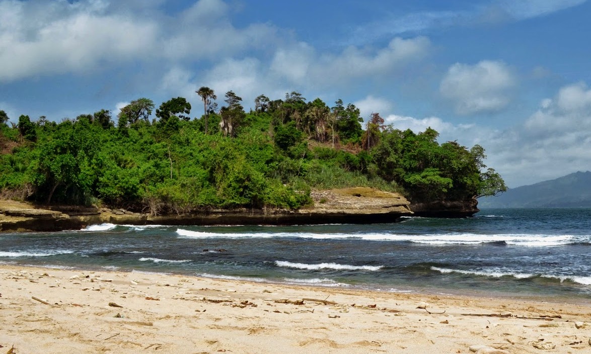 1. Taman Hutan Kota Tulungagung, 2. Kampung Susu Dinasty, 3. Taman Aloon – Aloon Tulungagung, 4. Taman Kali Ngrowo, 5. Agrowisata Belimbing, 6. Pantai Kedung Tumpang, 7. Pantai Molang, 8. Pantai Popoh, 9. Pantai Sanggar, 10. Pantai Sidem, 11. Pantai Pacar, 12. Pantai Godeg, 13. Pantai Coro, 14. Tebing Banyu Mulok, 15. Jambooland Waterpark, 16. Splash Waterpark, 17. Air Terjun Jurang Senggani, 18. Air Terjun Coban Kromo, 19. Air Terjun Kedung Simin, 20. Air Terjun Alas Kandung, 21. Air Terjun Pandan Wangi, 22. Air Terjun Lawean, 23. Candi Penampihan, 24. Candi Dadi, 25. Candi Sanggrahan, 26. Nyawangan Park, 27. Telaga Ngambal, 28. Kedung Tritis, 29. Batu Gedong, 30. Bukit Jomblo, 31. Ranu Gumbolo, 32. Pantai Gerangan, 33. Pantai Brumbun, 34. Pantai Sawah Ombo, 35. Pantai Sioro, 36. Pantai Dlodo, 37. Pantai Klatak Tulungagung , 38. Berburu Sunrise di Pantai Sine, 39. Pantai Lumbung, 40. Pantai Pathok Gebang, 41. Air Terjun Parang Kikis, 42. Jurug Tejo, 43. Gunung Budeg, 44. Candi Boyolangu, 45. Goa Selomangleng, 46. Pantai Ngalur, 47. Sungai Niyama, 48. “Pusat Oleh-oleh” Sentral Kerajinan Industri Marmer, 49. Klenteng Tjoe Tik Kiong, 50. Pantai Pucang Sawit, 51. Waduk Wonorejo, 52. Dokar Dreamland, 53. Gunung Bolo, 54. Wisata Kampung Tani, 55. Goa Pasir, 56. Pantai Gemah, 57. Pantai Patuk Gebang, 58. Pantai Dadap