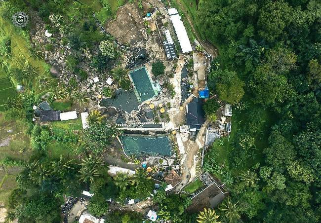 Taman Batu Cijanun Bojong Dari Atas Via @dugproject, Taman Cijanun Mendadak Viral!!! , Lokasi Taman Batu Cijanun, Rute Menuju Lokasi, Tidak Perlu Bayar Mahal untuk Menikmati Taman Batu Cijanun, Berenang Air Dingin di Cijanun, Wisata Lain di Daerah Purwakarta Selain Taman Batu