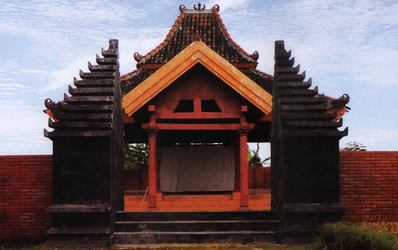 Petilasan Angling Darma via Jawatimuran1, 1. Air Terjun Kedung Peti, 2. Air Terjun Kedung Maor, 3. Air Terjun Grojogan Pucangarum, 4. Air Terjun Krondonan, 5. Air Terjun Clebung Bubulan, 6. Air Terjun Gua Kikik, 7. Air Terjun Kedung Gupit, 8. Waduk Pacal, 9. Waduk Pedang, 10. Banyu Kuning, 11. Taman Wisata Sario, 12. Wana Tirta Dander, 13. Bendungan Gerak Bojonegoro, 14. Agrowisata Belimbing, 15. Bukit Tono, 16. Objek Wisata Negeri di Atas Angin, 17. Watu Gandul, 18. Hutan Jati, 19. Taman Rajekwesi, 20. Kayangan Api, 21. Teksas Wonocolo, 22. Alun – Alun Bojonegoro, 23. Batu Semar, 24. Masjid Agung Darussalam Bojonegoro, 25. Masjid Al Birru Pertiwi, 26. Kelenteng Hok Swie Bio, 27. Petilasan Angling Darma, 28. Makam Wali Kidangan Sukorejo, 29. Makam Buyut Dalem di Kalangan Pacar, 30. Makam Mbah Malang Negoro Kasim, 31. Go Fun Entertainment Complex, 32. Sendang Grogolan, 33. Mata Air Desa Sumberarum, 34. Harya Matahun, 35. Oasis Swimming Pool, 36. Taman Tirta