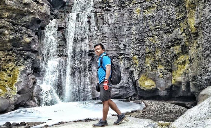 Air Terjun Gentongan via @ecol_revival, 1. Kawah Ijen Bondowoso, 2. Kawah Wurung, 3. Kawah Ilalang, 4. Gunung Raung, 5. Wisata Pegunungan Hyang Bondowoso, 6. Bukit Seranding Bondowoso, 7. Puncak P28 Bondowoso, 8. Puncak Scorpio Wringin Bondowoso, 9. Bukit Putus Wringin Bondowoso, 10. Bukit Mahadewa Bondowoso, 11. Air Terjun Tancak Kembar, 12. Air Terjun Pulo Agung Bondowoso, 13. Air Terjun Blawan Bondowoso, 14. Air Terjun Solor Bondowoso, 15. Air Terjun Gentongan, 16. Air Terjun Belerang, 17. Air Terjun Polo Agung, 18. Bosamba Rafting Bondowoso, 19. Situs Megalitikum Bondowoso, 20. Tasnan Forest, 21. Pemandian Tasnan Bondowoso, 22. Perkebunan Kopi Arabika Kalisat Jampit, 23. Bendungan Sampean Baru, 24. Alun – Alun Bondowoso, 25. Museum Kereta Api Bondowoso, 26. Taman Krocok Bondowoso, 27. Taman Bunga Villa Afdeling Jampit, 28. Kebun Stroberi Afdeling Jampit, 29. Rawa Indah Almour, 30. Jembatan Gubrih, Bondowoso, 31. Batu So’on (The Stonehenge van Java), 32. Pemandangan Arak – Arak Bondowoso, 33. Taman Galuh Bondowoso, 34. Masjid Agung At – Taqwa Bondowoso, 35. Air Terjun Niagara Mini, 36. Air Terjun Busa, 37. Bukit Jabal Kirmit ala Selandia Baru, 38. Spot Foto Kece “Pohon Pelangi” di Hutan Bogor, 39. Desa Wisata Glingseran, 40. Mendaki Air Terjun di Kalipait, 41. Bukit Ko’ong, 42. Bukit Apetleppet si Bukit Berlapis