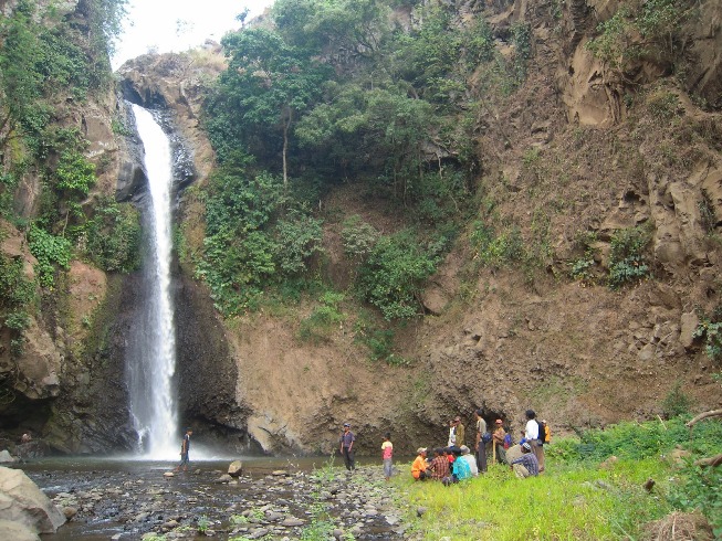 Air Terjun Solor Bondowoso via Sevenagnur, 1. Kawah Ijen Bondowoso, 2. Kawah Wurung, 3. Kawah Ilalang, 4. Gunung Raung, 5. Wisata Pegunungan Hyang Bondowoso, 6. Bukit Seranding Bondowoso, 7. Puncak P28 Bondowoso, 8. Puncak Scorpio Wringin Bondowoso, 9. Bukit Putus Wringin Bondowoso, 10. Bukit Mahadewa Bondowoso, 11. Air Terjun Tancak Kembar, 12. Air Terjun Pulo Agung Bondowoso, 13. Air Terjun Blawan Bondowoso, 14. Air Terjun Solor Bondowoso, 15. Air Terjun Gentongan, 16. Air Terjun Belerang, 17. Air Terjun Polo Agung, 18. Bosamba Rafting Bondowoso, 19. Situs Megalitikum Bondowoso, 20. Tasnan Forest, 21. Pemandian Tasnan Bondowoso, 22. Perkebunan Kopi Arabika Kalisat Jampit, 23. Bendungan Sampean Baru, 24. Alun – Alun Bondowoso, 25. Museum Kereta Api Bondowoso, 26. Taman Krocok Bondowoso, 27. Taman Bunga Villa Afdeling Jampit, 28. Kebun Stroberi Afdeling Jampit, 29. Rawa Indah Almour, 30. Jembatan Gubrih, Bondowoso, 31. Batu So’on (The Stonehenge van Java), 32. Pemandangan Arak – Arak Bondowoso, 33. Taman Galuh Bondowoso, 34. Masjid Agung At – Taqwa Bondowoso, 35. Air Terjun Niagara Mini, 36. Air Terjun Busa, 37. Bukit Jabal Kirmit ala Selandia Baru, 38. Spot Foto Kece “Pohon Pelangi” di Hutan Bogor, 39. Desa Wisata Glingseran, 40. Mendaki Air Terjun di Kalipait, 41. Bukit Ko’ong, 42. Bukit Apetleppet si Bukit Berlapis