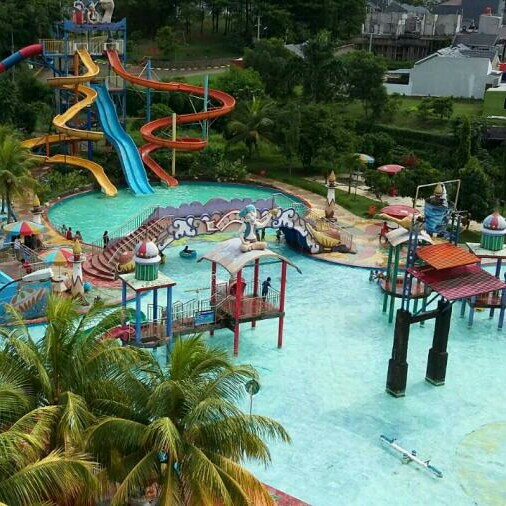 Aladin Waterpark via Jungle-jack, 1. Taman Safari, 2. Taman Riung Gunung Bogor, 3. Situ Gede, 4. The Highland Park Resort, 5. Jungleland Adventure Theme Park, 6. Marcopolo Water Adventure, 7. The Jungle Waterpark, 8. Kebun Raya Bogor, 9. Taman Budaya Sentul, 10. Warso Farm