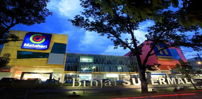 Belanja di Binjai Super Mall via Lippomalls - Tempat Wisata di Binjai, 1. Wisata Jona Garden, 2. BIESTRO INDONESIA ( Taman Berkuda dan Memanah Binjai ), 3. Sawah Lukis, 4. Kolam Abadi Langkat, 5. Air Terjun Siluman Namo Belanga, 6. Namu Sira – Sira, 7. Pantai Florida / Pemandian Air Namu Ukur, 8. Kampung Kuliner Binjai, 9. Pasar Kaget Binjai, 10. Taman Merdeka Kota Binjai, 11. Arung Jeram Sungai Bingei, 12. Taman Selfie, 13. Taman Balita Kota Binjai, 14. Stasiun Binjai, 15. Taman Remaja Binjai, 16. Taman Edukasi Binjai, 17. Masjid Raya Binjai, 18. Belanja di Binjai Super Mall, 19. Kolam Renang Qitaro, 20. Taman RTH Dewi Sri, 21. Shri Raja Rajesvari Amman Padang Cermin Koil, 22. Pantai SB, 23. Titik Nol Kota Binjai, 24. Kolam Renang Tirta Raerim, 25. Kuil Shri Mariamman, 26. Kolam Renang Licia, 27. Kolam Renang Dendang Tirta, 28. Brahrang Asri Swimming Pool, 29. Kolam Renang Tirta Mulia, 30. Masjid Agung Binjai, 31. Tugu Perjuangan 1945, 33. Rumah Makan Irian Binjai