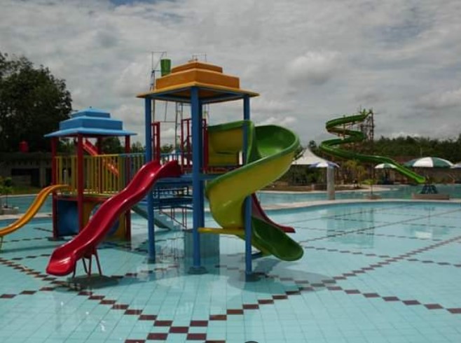Brahrang Asri Swimming Pool via Google Maps Herjunaidi Hardi, 1. Wisata Jona Garden, 2. BIESTRO INDONESIA ( Taman Berkuda dan Memanah Binjai ), 3. Sawah Lukis, 4. Kolam Abadi Langkat, 5. Air Terjun Siluman Namo Belanga, 6. Namu Sira – Sira, 7. Pantai Florida / Pemandian Air Namu Ukur, 8. Kampung Kuliner Binjai, 9. Pasar Kaget Binjai, 10. Taman Merdeka Kota Binjai, 11. Arung Jeram Sungai Bingei, 12. Taman Selfie, 13. Taman Balita Kota Binjai, 14. Stasiun Binjai, 15. Taman Remaja Binjai, 16. Taman Edukasi Binjai, 17. Masjid Raya Binjai, 18. Belanja di Binjai Super Mall, 19. Kolam Renang Qitaro, 20. Taman RTH Dewi Sri, 21. Shri Raja Rajesvari Amman Padang Cermin Koil, 22. Pantai SB, 23. Titik Nol Kota Binjai, 24. Kolam Renang Tirta Raerim, 25. Kuil Shri Mariamman, 26. Kolam Renang Licia, 27. Kolam Renang Dendang Tirta, 28. Brahrang Asri Swimming Pool, 29. Kolam Renang Tirta Mulia, 30. Masjid Agung Binjai, 31. Tugu Perjuangan 1945, 33. Rumah Makan Irian Binjai