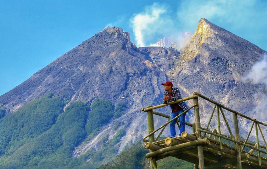 Bukit Klangon Merapi via @adik_prastyo_w, Lokasi Desa Wisata Kaliurang, Fasilitas yang Ada di Kawasan Desa Wisata Kaliurang, Harga Tiket Masuk Taman Wisata Kaliurang, Daya Tarik Desa Wisata Kaliurang, Kuliner Khas Kaliurang yang Wajib Dicoba, Tips dan Saran Berlibur