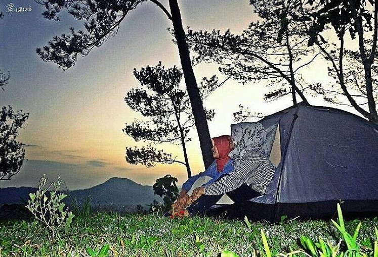 Bukit Seranding Bondowoso via @novi_ekasulistia, 1. Kawah Ijen Bondowoso, 2. Kawah Wurung, 3. Kawah Ilalang, 4. Gunung Raung, 5. Wisata Pegunungan Hyang Bondowoso, 6. Bukit Seranding Bondowoso, 7. Puncak P28 Bondowoso, 8. Puncak Scorpio Wringin Bondowoso, 9. Bukit Putus Wringin Bondowoso, 10. Bukit Mahadewa Bondowoso, 11. Air Terjun Tancak Kembar, 12. Air Terjun Pulo Agung Bondowoso, 13. Air Terjun Blawan Bondowoso, 14. Air Terjun Solor Bondowoso, 15. Air Terjun Gentongan, 16. Air Terjun Belerang, 17. Air Terjun Polo Agung, 18. Bosamba Rafting Bondowoso, 19. Situs Megalitikum Bondowoso, 20. Tasnan Forest, 21. Pemandian Tasnan Bondowoso, 22. Perkebunan Kopi Arabika Kalisat Jampit, 23. Bendungan Sampean Baru, 24. Alun – Alun Bondowoso, 25. Museum Kereta Api Bondowoso, 26. Taman Krocok Bondowoso, 27. Taman Bunga Villa Afdeling Jampit, 28. Kebun Stroberi Afdeling Jampit, 29. Rawa Indah Almour, 30. Jembatan Gubrih, Bondowoso, 31. Batu So’on (The Stonehenge van Java), 32. Pemandangan Arak – Arak Bondowoso, 33. Taman Galuh Bondowoso, 34. Masjid Agung At – Taqwa Bondowoso, 35. Air Terjun Niagara Mini, 36. Air Terjun Busa, 37. Bukit Jabal Kirmit ala Selandia Baru, 38. Spot Foto Kece “Pohon Pelangi” di Hutan Bogor, 39. Desa Wisata Glingseran, 40. Mendaki Air Terjun di Kalipait, 41. Bukit Ko’ong, 42. Bukit Apetleppet si Bukit Berlapis