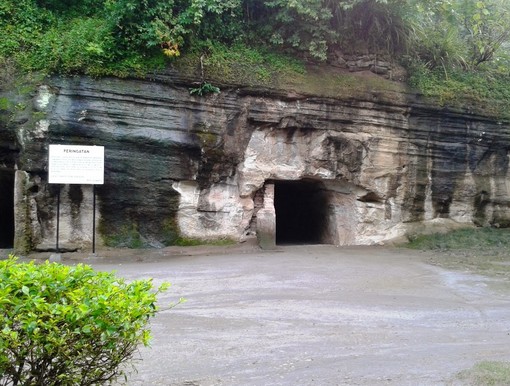 Goa Jepang, 1. Candi Prambanan, 2. Candi Ratu Boko, 3. Candi Kalasan, 4. Candi Ijo, 5. Candi Sari, 6. Desa Wisata Kaliurang, 7. Sendratari Ramayana, 8. Objek Wisata Monumen Jogja Kembali (Monjali), 9. Museum Affandi, 10. Objek Wisata Kali Kuning, 11. Museum Gunung Merapi, 12. Museum Ullen Sentalu, 13. Kinahrejo, 14. Goa Jepang, 15. Blue Lagoon Jogja, 16. Jogja Bay Waterpark, 17. Kampung Teletubbies, 18. Batu Alien Cangkringan, 19. Stonehenge Cangkringan, 20. Bukit Klangon Merapi, 21. Tebing Breksi, 22. Trans Studio Mini Jogja, 23. Tlogo Putri Kaliurang, 24. Lava Tour Merapi, 25. Lava Bantal, 26. Omah Salak Sleman, 27. Upside Down World, 28. Taman Pelangi, 29. Green Kayen, 30. Sindu Kusuma Edupark, 31. Tlogo Muncar Kaliurang, 32. Candi Banyunibo, 33. Candi Sambisari, 34. The World Landmarks Merapi Park, 35. Spot Riyadi, 36. Kids Fun Park, 37. Taman Gardu Pandang Kaliurang, 38. Agrowisata Bhumi Merapi, 39. Candi Abang, 40. Museum Mini Sisa Hartaku, 41. Candi Barong, 42. Candi Kimpulan, 43. The Lost World Castle, 44. Bunker Kaliadem Merapi, 45. Embung Tambakboyo, 46. Obelix Hills, 47. Grojogan Watu Purbo, 48. Plunyon Kalikuning, 49. Bukit Turgo, 50. Teras Merapi, 51. Omah Petroek, 52. Sabo Bronggang, 53. Watu Tapak, 54. Studio Alam Gamplong, 55. Kampung Flory, 56. Ledok Sambi, 57. Puri Mataram, 58. Jogja Exotarium, 59. Taman Lampion Kaliurang, 60. Desa Wisata Gabugan, 61. Agrowisata Salak Pondoh Bangunkerto, 62. Desa Wisata Pentingsari, 63. Desa Wisata Kembang Arum, 64. Desa Wisata Kelor, 65. Desa Wisata Pulesari, 66. Kampung Mina Padi Samberembe, 67. Alamanda Jogja Flowers Garden