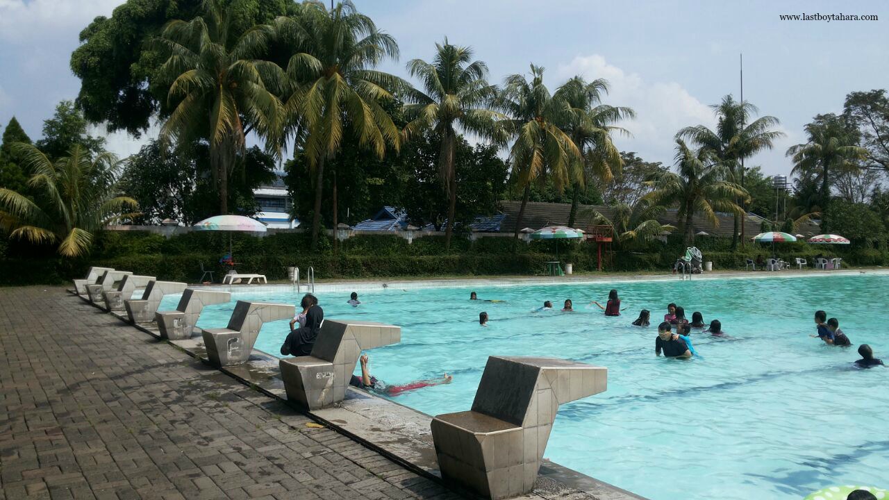 Kolam Renang Taman Alfa Indah via Lastboytahara