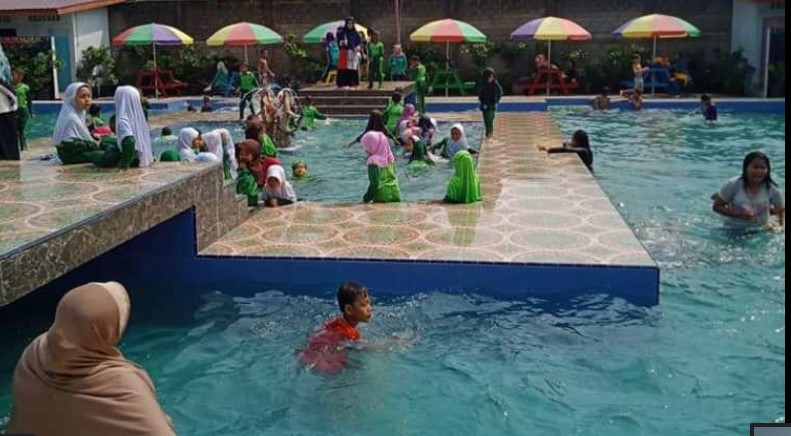 Kolam Renang Tirta Mulia via Google Maps Imam Hargadri, 1. Wisata Jona Garden, 2. BIESTRO INDONESIA ( Taman Berkuda dan Memanah Binjai ), 3. Sawah Lukis, 4. Kolam Abadi Langkat, 5. Air Terjun Siluman Namo Belanga, 6. Namu Sira – Sira, 7. Pantai Florida / Pemandian Air Namu Ukur, 8. Kampung Kuliner Binjai, 9. Pasar Kaget Binjai, 10. Taman Merdeka Kota Binjai, 11. Arung Jeram Sungai Bingei, 12. Taman Selfie, 13. Taman Balita Kota Binjai, 14. Stasiun Binjai, 15. Taman Remaja Binjai, 16. Taman Edukasi Binjai, 17. Masjid Raya Binjai, 18. Belanja di Binjai Super Mall, 19. Kolam Renang Qitaro, 20. Taman RTH Dewi Sri, 21. Shri Raja Rajesvari Amman Padang Cermin Koil, 22. Pantai SB, 23. Titik Nol Kota Binjai, 24. Kolam Renang Tirta Raerim, 25. Kuil Shri Mariamman, 26. Kolam Renang Licia, 27. Kolam Renang Dendang Tirta, 28. Brahrang Asri Swimming Pool, 29. Kolam Renang Tirta Mulia, 30. Masjid Agung Binjai, 31. Tugu Perjuangan 1945, 33. Rumah Makan Irian Binjai