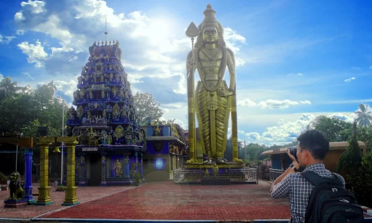 Kuil Sri Rajeshwari Amman Kovil, 1. Wisata Jona Garden, 2. BIESTRO INDONESIA ( Taman Berkuda dan Memanah Binjai ), 3. Sawah Lukis, 4. Kolam Abadi Langkat, 5. Air Terjun Siluman Namo Belanga, 6. Namu Sira – Sira, 7. Pantai Florida / Pemandian Air Namu Ukur, 8. Kampung Kuliner Binjai, 9. Pasar Kaget Binjai, 10. Taman Merdeka Kota Binjai, 11. Arung Jeram Sungai Bingei, 12. Taman Selfie, 13. Taman Balita Kota Binjai, 14. Stasiun Binjai, 15. Taman Remaja Binjai, 16. Taman Edukasi Binjai, 17. Masjid Raya Binjai, 18. Belanja di Binjai Super Mall, 19. Kolam Renang Qitaro, 20. Taman RTH Dewi Sri, 21. Shri Raja Rajesvari Amman Padang Cermin Koil, 22. Pantai SB, 23. Titik Nol Kota Binjai, 24. Kolam Renang Tirta Raerim, 25. Kuil Shri Mariamman, 26. Kolam Renang Licia, 27. Kolam Renang Dendang Tirta, 28. Brahrang Asri Swimming Pool, 29. Kolam Renang Tirta Mulia, 30. Masjid Agung Binjai, 31. Tugu Perjuangan 1945, 33. Rumah Makan Irian Binjai