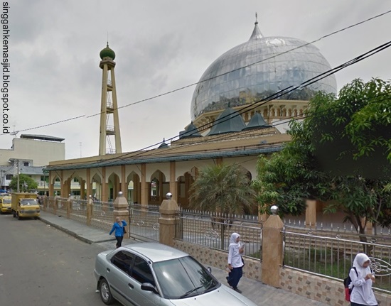 Masjid Raya Binjai via Singgahkemasjid, 1. Wisata Jona Garden, 2. BIESTRO INDONESIA ( Taman Berkuda dan Memanah Binjai ), 3. Sawah Lukis, 4. Kolam Abadi Langkat, 5. Air Terjun Siluman Namo Belanga, 6. Namu Sira – Sira, 7. Pantai Florida / Pemandian Air Namu Ukur, 8. Kampung Kuliner Binjai, 9. Pasar Kaget Binjai, 10. Taman Merdeka Kota Binjai, 11. Arung Jeram Sungai Bingei, 12. Taman Selfie, 13. Taman Balita Kota Binjai, 14. Stasiun Binjai, 15. Taman Remaja Binjai, 16. Taman Edukasi Binjai, 17. Masjid Raya Binjai, 18. Belanja di Binjai Super Mall, 19. Kolam Renang Qitaro, 20. Taman RTH Dewi Sri, 21. Shri Raja Rajesvari Amman Padang Cermin Koil, 22. Pantai SB, 23. Titik Nol Kota Binjai, 24. Kolam Renang Tirta Raerim, 25. Kuil Shri Mariamman, 26. Kolam Renang Licia, 27. Kolam Renang Dendang Tirta, 28. Brahrang Asri Swimming Pool, 29. Kolam Renang Tirta Mulia, 30. Masjid Agung Binjai, 31. Tugu Perjuangan 1945, 33. Rumah Makan Irian Binjai