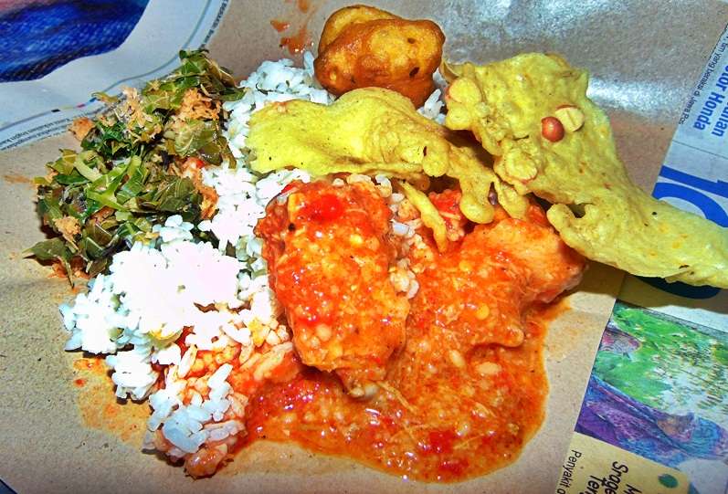 Nasi Boranan via Kesiniaja, 1. Desa Sendang Duwur, 2. Waduk Gondang, 3. Goa Maharani, 4. Makam Sunan Drajat, 5. Museum Sunan Drajat, 6. Pantai Kodok, 7. Mazola (Maharani Zoo Lamongan), 8. Makam Dewi Sekardadu, 9. Masjid Sendang Duwur, 10. Wisata Bahari Lamongan, 11. Sukodadi Carnival, 12. Pantai Kutang, 13. Bendungan Babat, 14. Monumen Van Der Wijck Lamongan, 15. Pantai Brondong, 16. Gunung Pegat, 17. Pemandaian Air Panas Sendang Brumbun, 18. Alun – Alun Kota Lamongan, 19. Wisata Edukasi Gondang Outbound (WEGO) Lamongan, 20. Gunung Mas Tugu Mantup, 21. Gunung Ratu, Tempat Gajah Mada Dilahirkan!, 22. Wisata Pohon Trinil, 23. Tlogo Sadang Lamongan, 24. Plengsengan Pantai Penanjan, 25. Pantai Klayar Lamongan, 26. Museum Seni Islam Indonesia, 27. Pantai Kemantren Lamongan, 28. Soto Lamongan, 29. Nasi Boranan, 30. Bandeng Colo, 31. Wingko Babat, 32. Es Dawet Siwalan