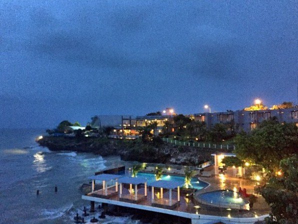 Pantai Tanjung Kodok, 1. Desa Sendang Duwur, 2. Waduk Gondang, 3. Goa Maharani, 4. Makam Sunan Drajat, 5. Museum Sunan Drajat, 6. Pantai Kodok, 7. Mazola (Maharani Zoo Lamongan), 8. Makam Dewi Sekardadu, 9. Masjid Sendang Duwur, 10. Wisata Bahari Lamongan, 11. Sukodadi Carnival, 12. Pantai Kutang, 13. Bendungan Babat, 14. Monumen Van Der Wijck Lamongan, 15. Pantai Brondong, 16. Gunung Pegat, 17. Pemandaian Air Panas Sendang Brumbun, 18. Alun – Alun Kota Lamongan, 19. Wisata Edukasi Gondang Outbound (WEGO) Lamongan, 20. Gunung Mas Tugu Mantup, 21. Gunung Ratu, Tempat Gajah Mada Dilahirkan!, 22. Wisata Pohon Trinil, 23. Tlogo Sadang Lamongan, 24. Plengsengan Pantai Penanjan, 25. Pantai Klayar Lamongan, 26. Museum Seni Islam Indonesia, 27. Pantai Kemantren Lamongan, 28. Soto Lamongan, 29. Nasi Boranan, 30. Bandeng Colo, 31. Wingko Babat, 32. Es Dawet Siwalan