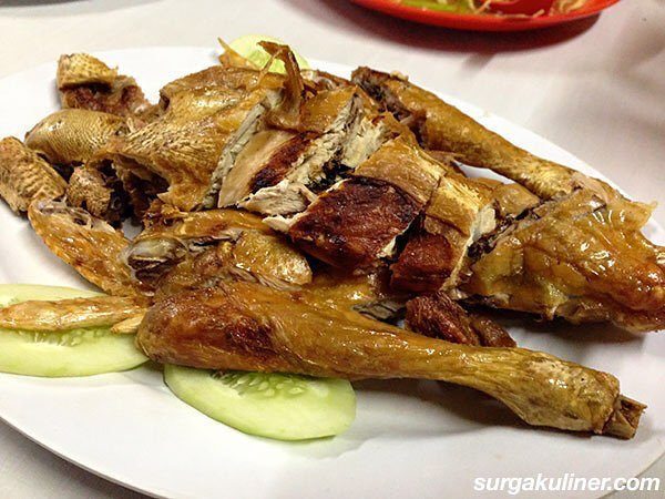 Rumah Makan Irian Binjai via Surgakuliner - Tempat Wisata di Binjai, 1. Wisata Jona Garden, 2. BIESTRO INDONESIA ( Taman Berkuda dan Memanah Binjai ), 3. Sawah Lukis, 4. Kolam Abadi Langkat, 5. Air Terjun Siluman Namo Belanga, 6. Namu Sira – Sira, 7. Pantai Florida / Pemandian Air Namu Ukur, 8. Kampung Kuliner Binjai, 9. Pasar Kaget Binjai, 10. Taman Merdeka Kota Binjai, 11. Arung Jeram Sungai Bingei, 12. Taman Selfie, 13. Taman Balita Kota Binjai, 14. Stasiun Binjai, 15. Taman Remaja Binjai, 16. Taman Edukasi Binjai, 17. Masjid Raya Binjai, 18. Belanja di Binjai Super Mall, 19. Kolam Renang Qitaro, 20. Taman RTH Dewi Sri, 21. Shri Raja Rajesvari Amman Padang Cermin Koil, 22. Pantai SB, 23. Titik Nol Kota Binjai, 24. Kolam Renang Tirta Raerim, 25. Kuil Shri Mariamman, 26. Kolam Renang Licia, 27. Kolam Renang Dendang Tirta, 28. Brahrang Asri Swimming Pool, 29. Kolam Renang Tirta Mulia, 30. Masjid Agung Binjai, 31. Tugu Perjuangan 1945, 33. Rumah Makan Irian Binjai