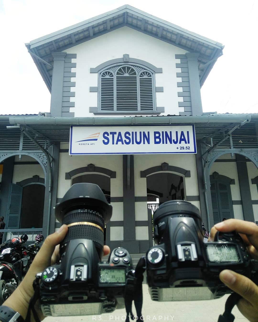 Stasiun Binjai, 1. Wisata Jona Garden, 2. BIESTRO INDONESIA ( Taman Berkuda dan Memanah Binjai ), 3. Sawah Lukis, 4. Kolam Abadi Langkat, 5. Air Terjun Siluman Namo Belanga, 6. Namu Sira – Sira, 7. Pantai Florida / Pemandian Air Namu Ukur, 8. Kampung Kuliner Binjai, 9. Pasar Kaget Binjai, 10. Taman Merdeka Kota Binjai, 11. Arung Jeram Sungai Bingei, 12. Taman Selfie, 13. Taman Balita Kota Binjai, 14. Stasiun Binjai, 15. Taman Remaja Binjai, 16. Taman Edukasi Binjai, 17. Masjid Raya Binjai, 18. Belanja di Binjai Super Mall, 19. Kolam Renang Qitaro, 20. Taman RTH Dewi Sri, 21. Shri Raja Rajesvari Amman Padang Cermin Koil, 22. Pantai SB, 23. Titik Nol Kota Binjai, 24. Kolam Renang Tirta Raerim, 25. Kuil Shri Mariamman, 26. Kolam Renang Licia, 27. Kolam Renang Dendang Tirta, 28. Brahrang Asri Swimming Pool, 29. Kolam Renang Tirta Mulia, 30. Masjid Agung Binjai, 31. Tugu Perjuangan 1945, 33. Rumah Makan Irian Binjai