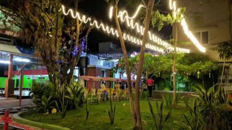 Taman RTH Dewi Sri, 1. Wisata Jona Garden, 2. BIESTRO INDONESIA ( Taman Berkuda dan Memanah Binjai ), 3. Sawah Lukis, 4. Kolam Abadi Langkat, 5. Air Terjun Siluman Namo Belanga, 6. Namu Sira – Sira, 7. Pantai Florida / Pemandian Air Namu Ukur, 8. Kampung Kuliner Binjai, 9. Pasar Kaget Binjai, 10. Taman Merdeka Kota Binjai, 11. Arung Jeram Sungai Bingei, 12. Taman Selfie, 13. Taman Balita Kota Binjai, 14. Stasiun Binjai, 15. Taman Remaja Binjai, 16. Taman Edukasi Binjai, 17. Masjid Raya Binjai, 18. Belanja di Binjai Super Mall, 19. Kolam Renang Qitaro, 20. Taman RTH Dewi Sri, 21. Shri Raja Rajesvari Amman Padang Cermin Koil, 22. Pantai SB, 23. Titik Nol Kota Binjai, 24. Kolam Renang Tirta Raerim, 25. Kuil Shri Mariamman, 26. Kolam Renang Licia, 27. Kolam Renang Dendang Tirta, 28. Brahrang Asri Swimming Pool, 29. Kolam Renang Tirta Mulia, 30. Masjid Agung Binjai, 31. Tugu Perjuangan 1945, 33. Rumah Makan Irian Binjai